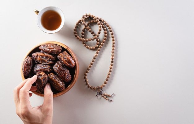 MANFAAT PUASA DALAM PRESPEKTIF SAINS DAN KESEHATAN